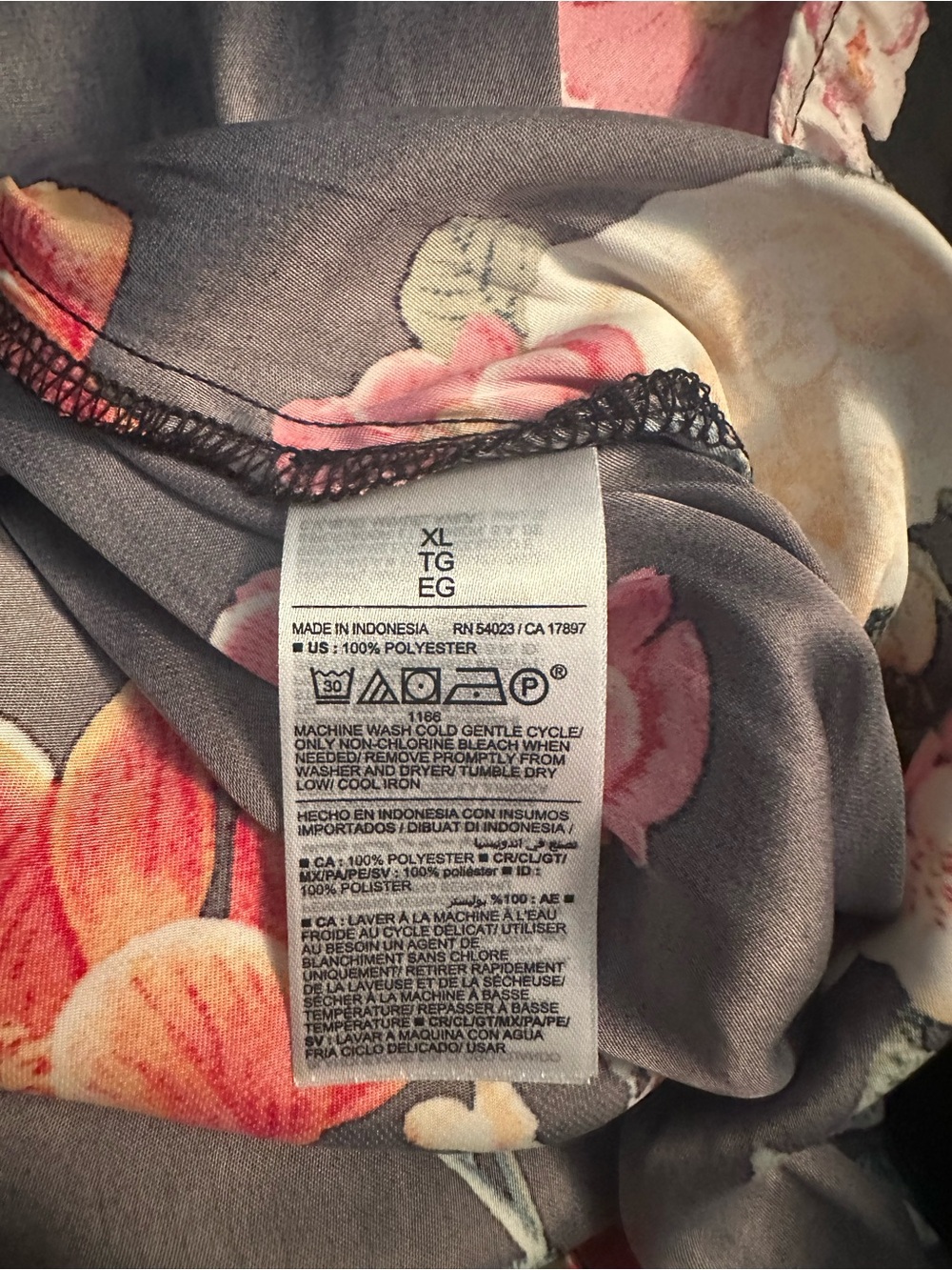 Old Navy Black satin Floral Spaghetti-Strap Camisole XL - Picture 3 of 6